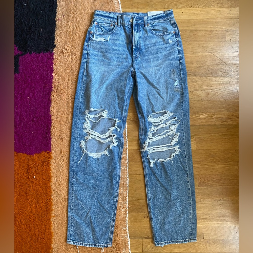 American Eagle Jeans- Baggy, Straight Leg, Medium Indigo Wash